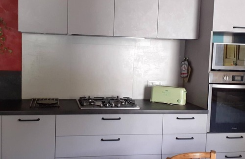 Heauville Cottage | Large stone house with garden and Wi-Fi near the beach