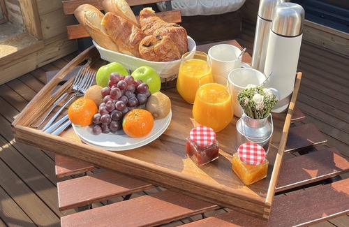 Villeneuve-la-Riviere Bed & Breakfast | Large Suite (2-3 pers.), Jacuzzi & Terrace access, 10' from Perpignan
