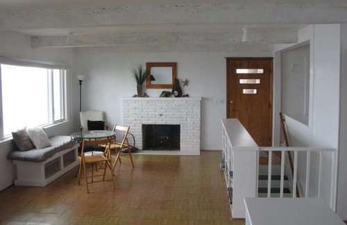 Norton Shores Cottage | Large three bedroom cottage sitting on Lake Michigan bluff in the Muskegon area.