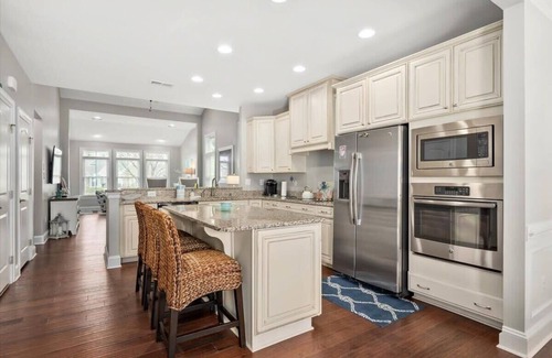 Sun Ridge House | Large Townhome in Amenity Filled Bayside Community