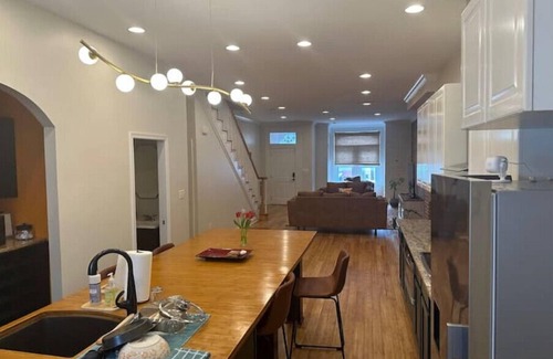 Le Droit Park House | Large Townhouse Near Florida Ave & U Street!