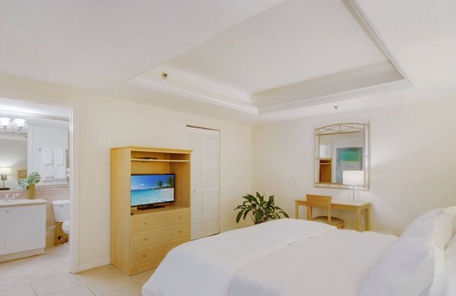 Coconut Grove Apartment | Large two bedrooms - one bath in the heart of Coconut Grove, Miami, Florida