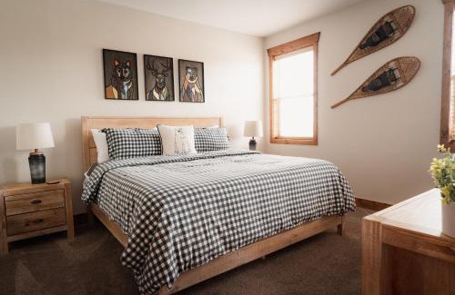 Driggs House | Large & Updated Driggs Condo Close to Town! 40 miles to Grand Teton!