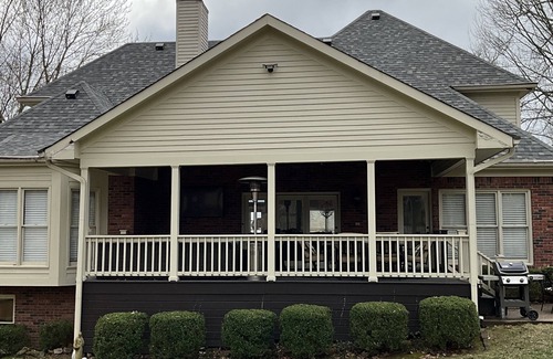 Lake Forest House | Large Updated Modern Home In Great Neighborhood With Golf Simulator