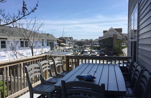 Dover Beaches North House | Large Newer Home 3min walk to bay bch,10 min ocean. Water Views Open concept f/p