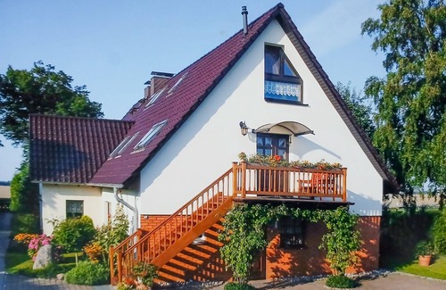 Gross Mohrdorf Apartment | Large vacation apartment - romantic vacation apartments in an old farmhouse