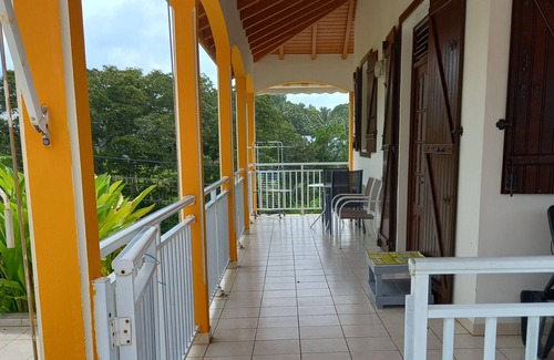 Circuit 1C1 Villa | '' Large villa with views of the countryside ''