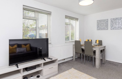 Crawley Apartment | Lark Rise Apartments