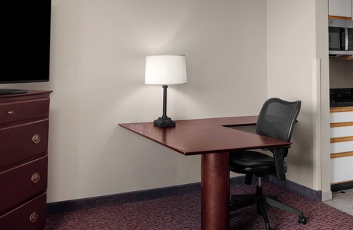 Milpitas Hotel | Larkspur Landing Extended Stay Suites Milpitas