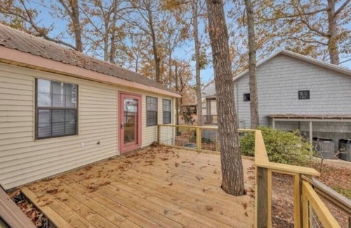 Zwolle House | Larkspur Lodge on Scenic Toledo Bend Lake