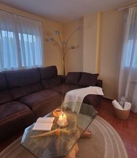 Henche House | Las Golondrinas de Henche