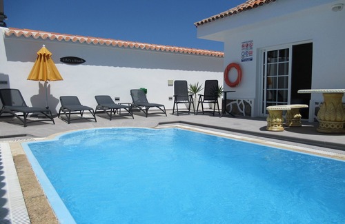 Arenas del Mar Villa | LAS ROSAS by RENTMEDANO, stunning luxury Chocolate Box Villa