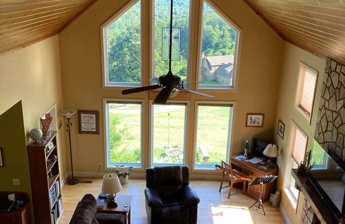 Franklin Cabin | Last DaysTo Enjoy This Great Home and View! Closing Soon! Inquire 1st for Deals!