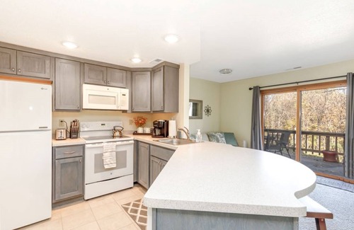 The Galena Territory House | Last Fall Colors Cozy King Bed Fireplace Pool Access Near Spa