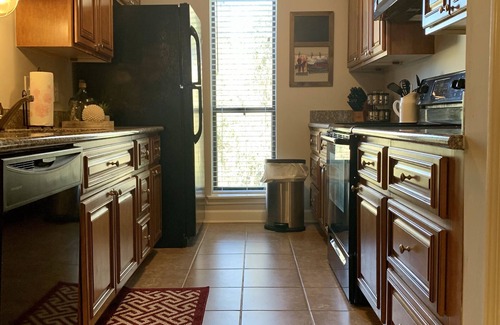 Saint Simons Heights Condo | Last minute winter availability! Come relax! Condo with everything you need!