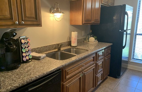 Saint Simons Heights Condo | Last minute winter availability! Come relax! Condo with everything you need!