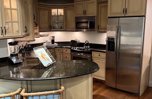 Hyannis Condo | Last One Left! Privately Owned Hyannis 3-BR Condo: Water Park, Spa, Sleeps 8-10