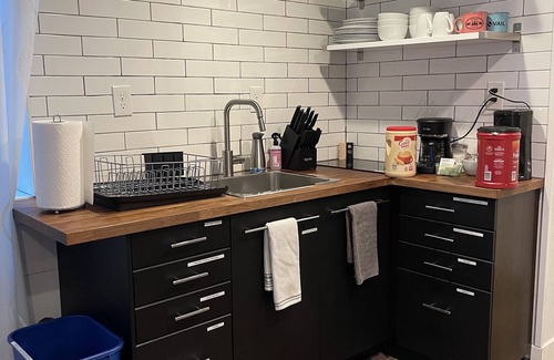 Brighton Apartment | Launchpad~3 Beds, Rain Shower, Top Golf NearBy