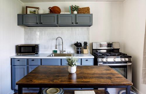 Lockport Apartment | Laundry Room, Near Hwy, Parking Next To Entrance