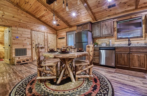 Cosby Cabin | Laura Bell on Cosby Creek East Tennessee