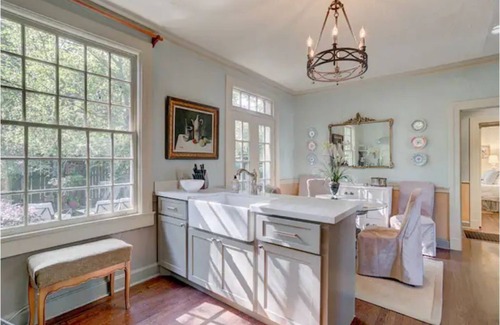 Greater Belhaven Apartment | “Laurel”-Lovely, light-filled apartment.