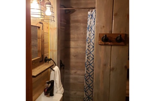 Bancroft Cabin | Lava Hot Springs Country Retreat - Sleeps 4+