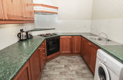 Akeld Cottage | LAVENDER COTTAGE, family friendly, with pool in Wooler