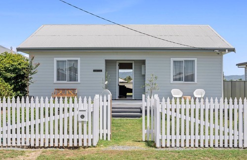 Cessnock Cottage | Lavender Cottage - Minutes to Wineries