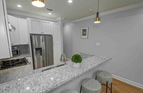 Hoffman Triangle House | LaVie est Belle - Life is Beautiful -Uptown