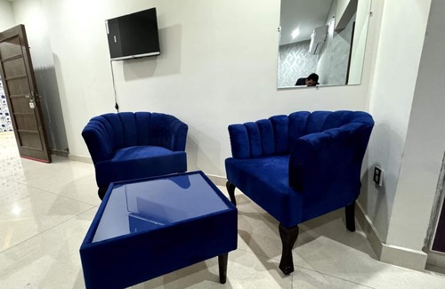 Fatehjang House | Lavish Guest Line