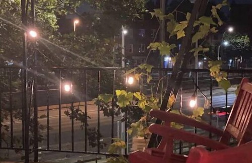 Unionport House | Lavish, photoshoot ready 3-bedroom home w/patio.