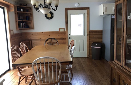 Columbiana House | Lay Lake House, life is better on the lake