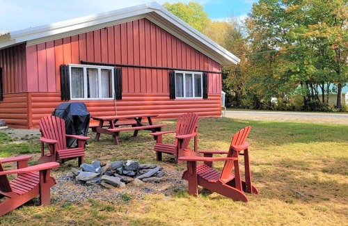 Penobscot County House | Lazy Bear Cabin With River Views! Gateway to Katahdin region!