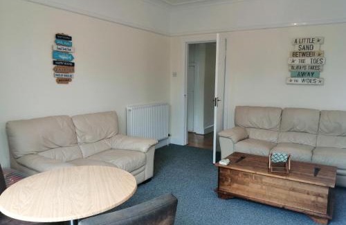 Boscombe Apartment | Lazy Days