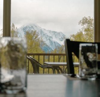 Palmer House | Lazy Mountain Guest House