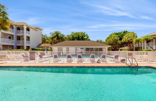 Vanderbilt Beach Apartment | Lazy Pelican