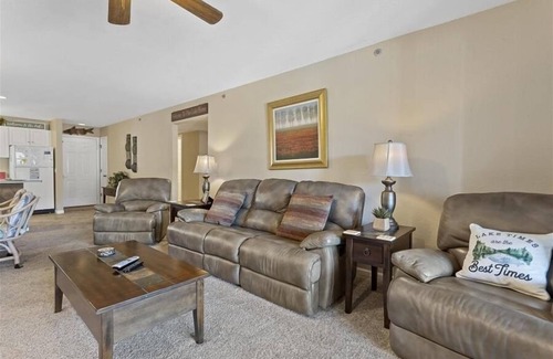 Osage Beach Condo | Lazy V-01 Lake Front Five Bedroom, Four Bath Condo with Room to Spread Out!