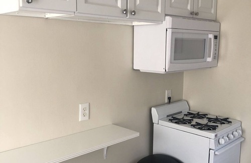Paramount Apartment | LB Comfy Home