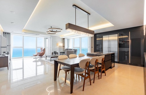 Haeundae House | LCT Residence Y Collection