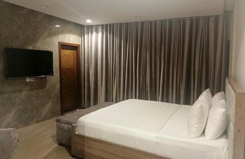 Jhang Sadar Apartment | LDS Mall Luxurious Penthouse - Jhang