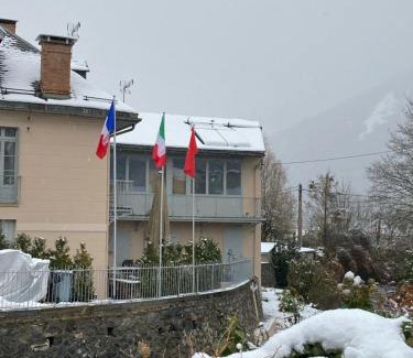 Bagneres-de-Luchon House | LE 41 AVENUE FOCH