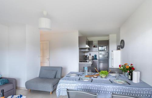 Sables-d'Or-les-Pins Apartment | Le Backspin - Appt 6p accès piscine, spa, sauna