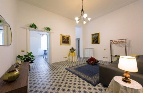 Historical Downtown Salerno Apartment | Le Bijou Luxury Apartment