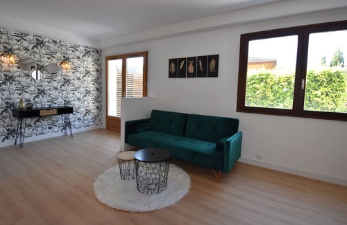 Le Bourget-du-Lac Apartment | Le Black Bulle apartment in Le Bourget du Lac