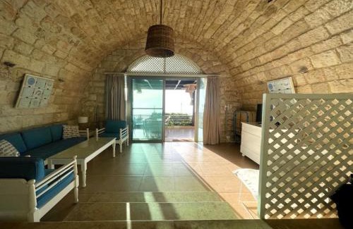 Halat House | Le Blanc Bleu