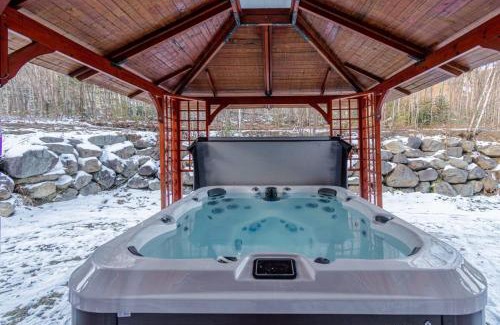 Saint-Philemon House | Le Boise du Midi 66-D