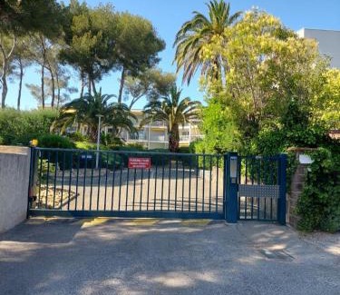 Boulouris-sur-Mer Apartment | le boreal bord de mer avec piscine