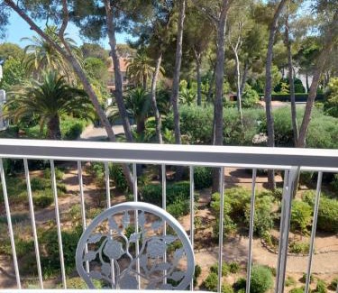 Boulouris-sur-Mer Apartment | le boreal bord de mer avec piscine