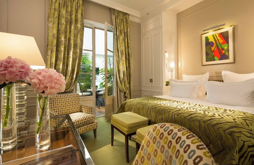 Quartier de la Place-Vendome Hotel | Le Burgundy Paris