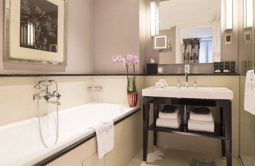 Quartier de la Place-Vendome Hotel | Le Burgundy Paris